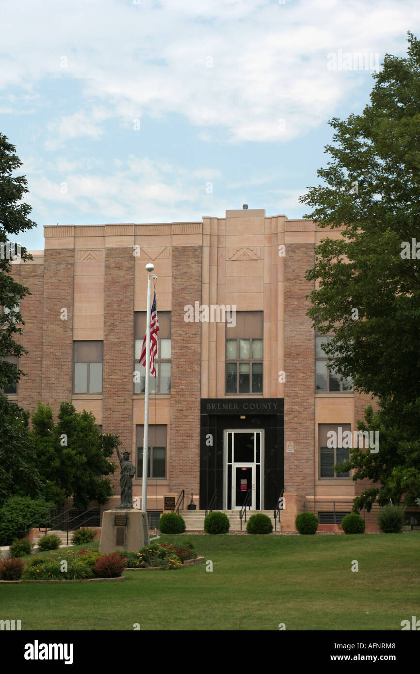 Bremer County Iowa courthouse Stock Photo Alamy