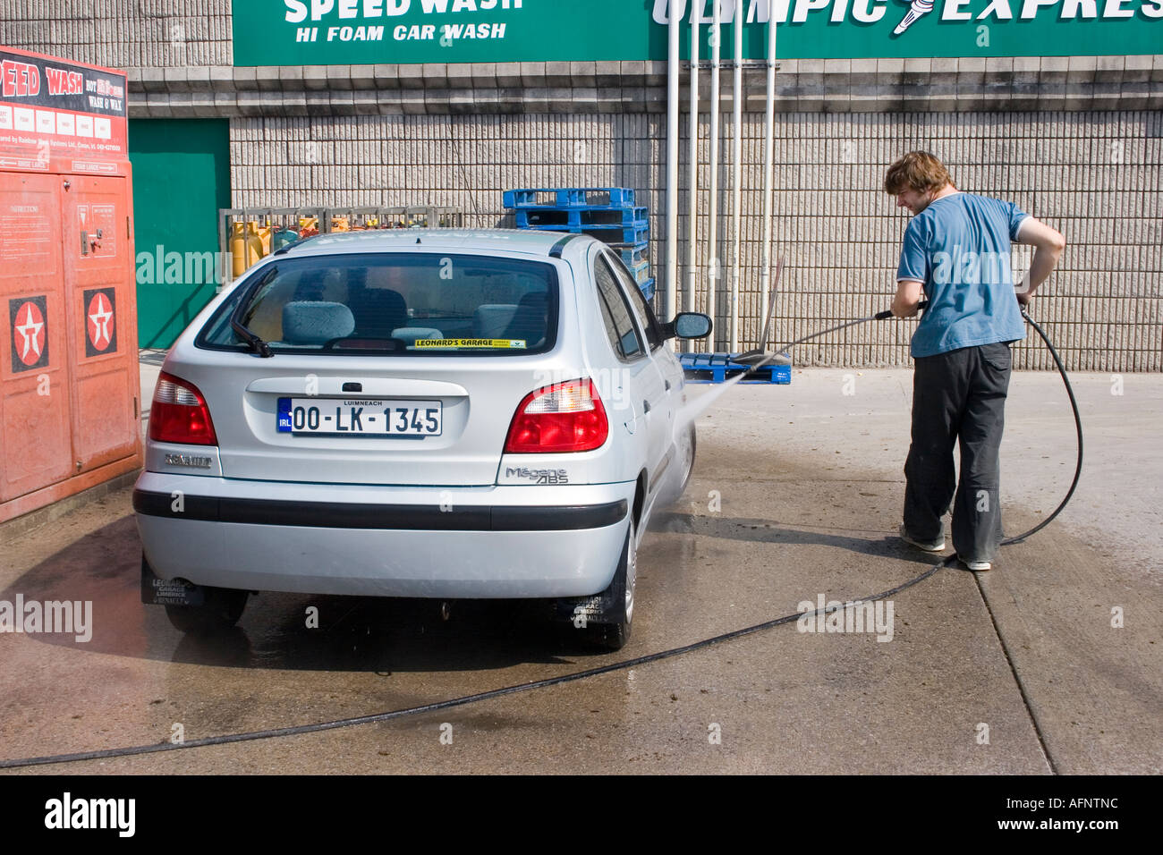 Car wash in ireland hires stock photography and images Alamy