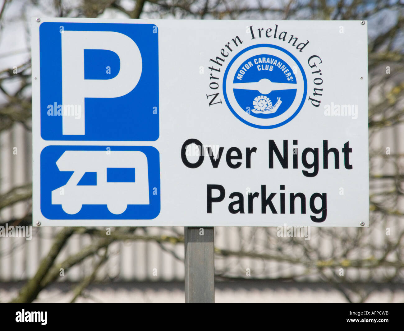 Overnight parking sign for Northern Ireland Motor Caravanners Club Stock Photo