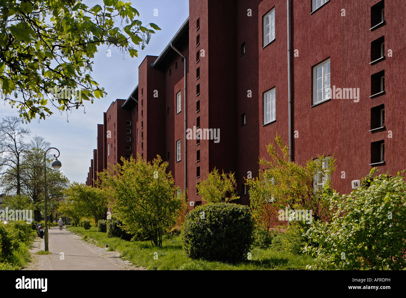 Berlin. Hufeisensiedlung. Horseshoe Estate by Bruno Taut. The Red Front building. Fritz-Reuter-Allee. Stock Photo