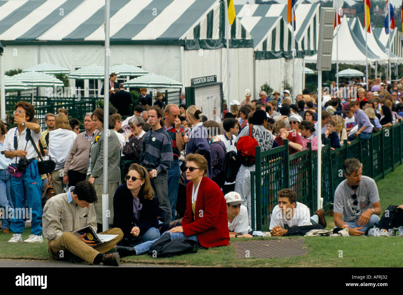 Wimbledon tennis1990s. Crowds of supports on Henman Hill watching the tennis matches on huge television. London SW19 England 1990s 1993 UK HOMER SYKES Stock Photo