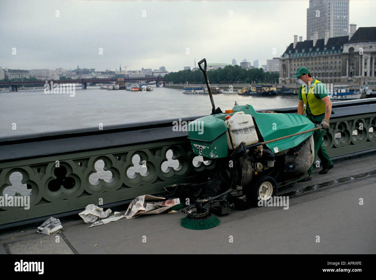 [Street cleaner] 'House of Parliament'  London England 'westminster bridge' Stock Photo