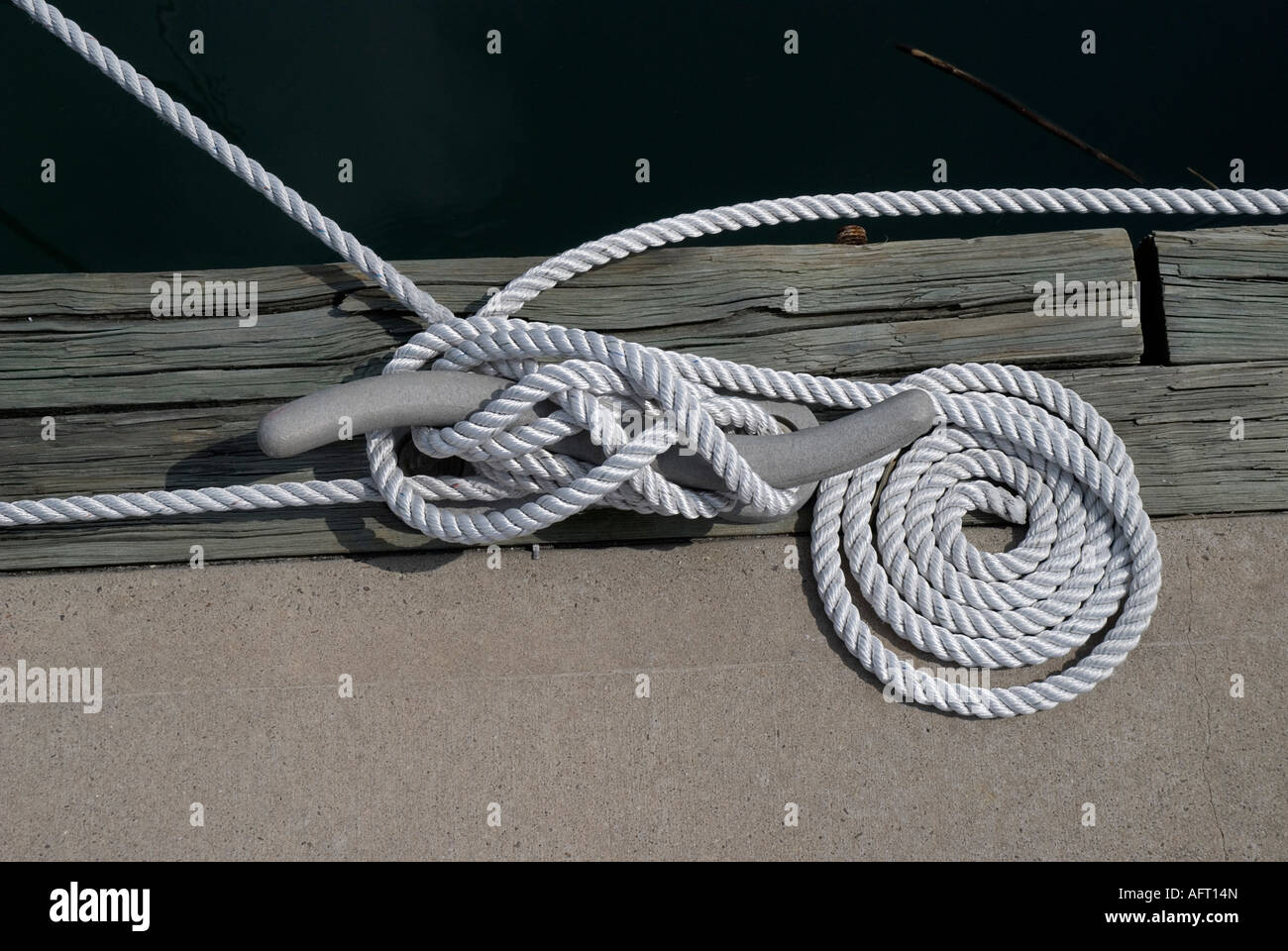 mooring line cleat at marina Stock Photo Alamy