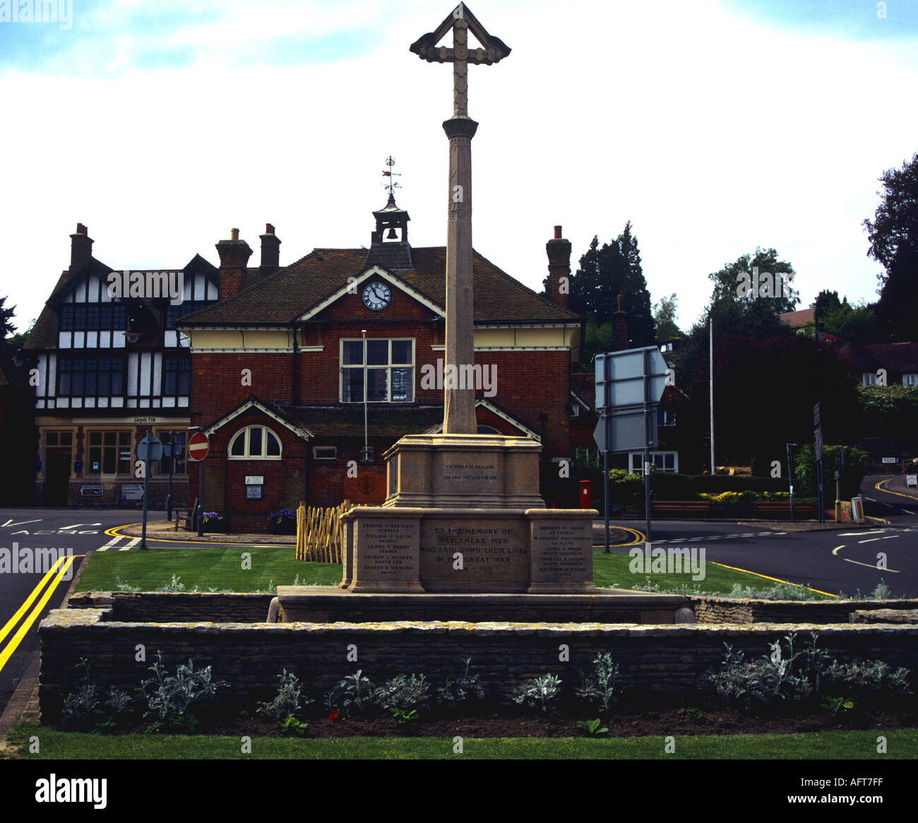 HASLEMERE SURREY UK May The War Memorial designed by Inigo Triggs erected in 1921 with the Town Hall in the background Stock Photo