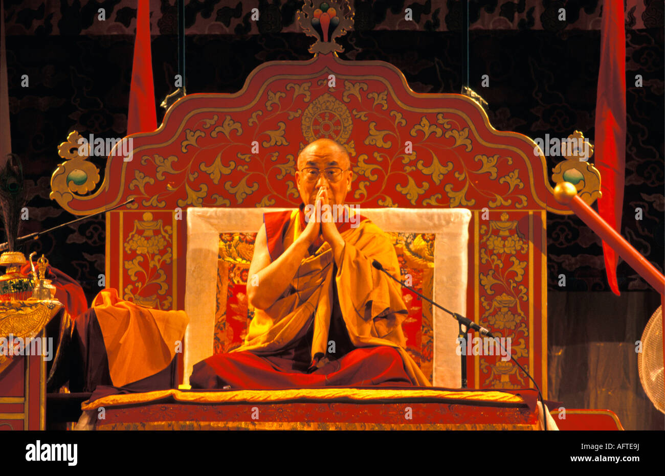Dalai lama portrait hi-res stock photography and images - Alamy