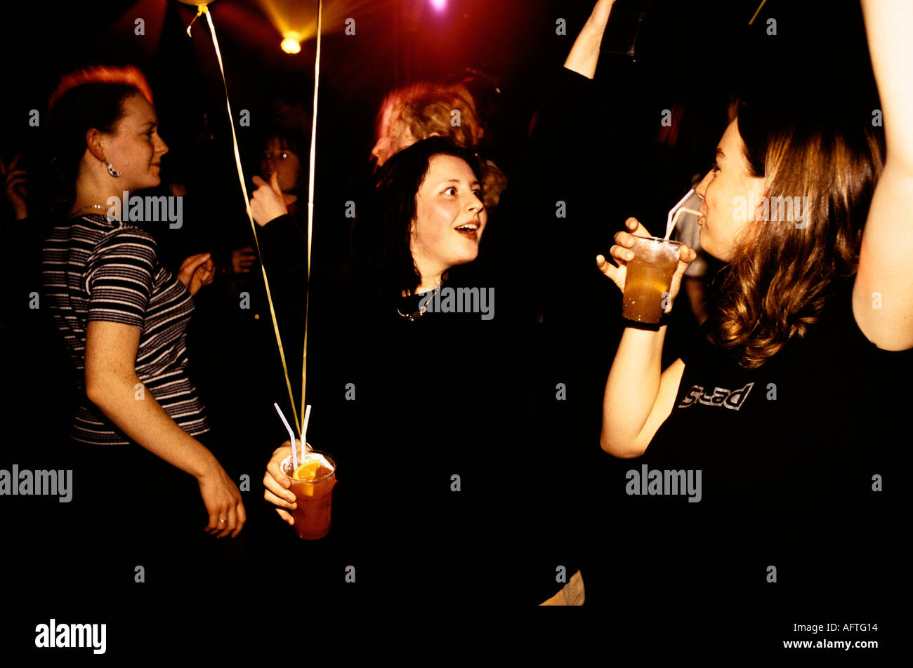 Oxford University Freshers Week 1995, Oxford Union holds a ‘Freshers