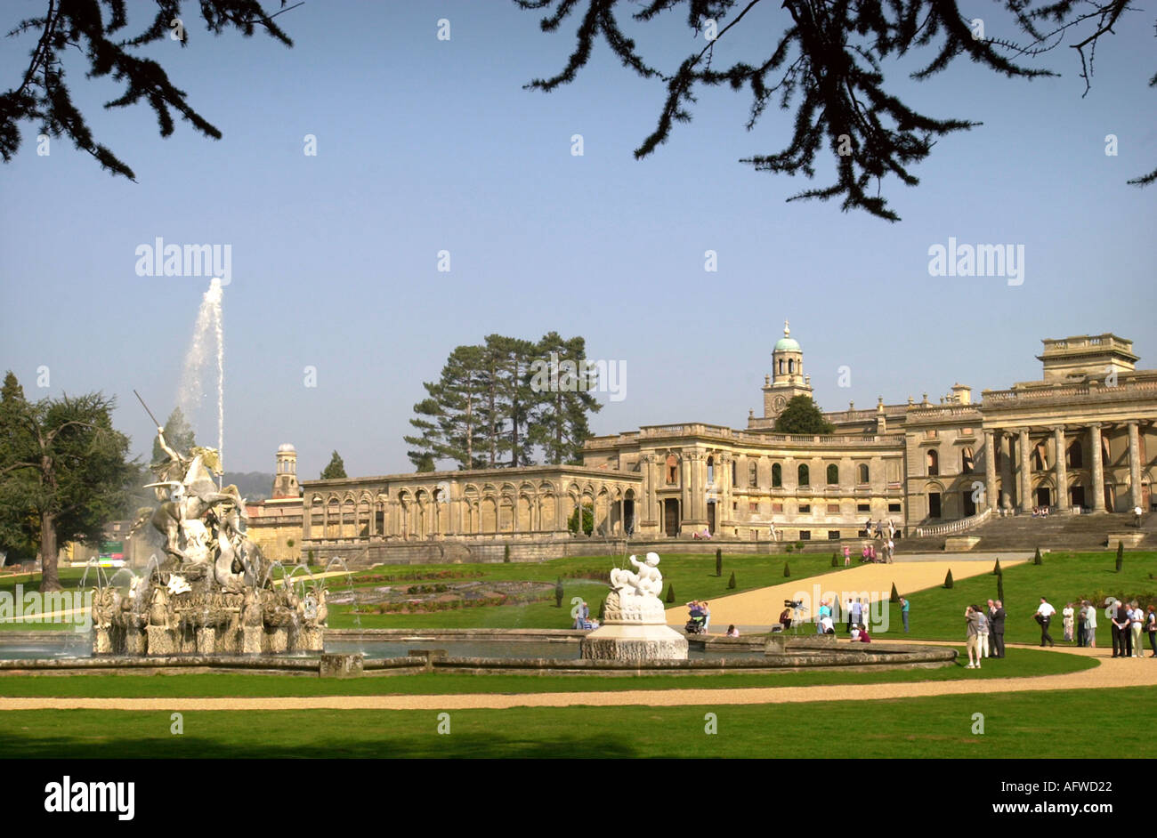 THE PERSEUS AND ANDROMEDA FOUNTAIN AT WITLEY COURT WORCESTERSHIRE IS FIRED FOR THE FIRST TIME IN 70 YEARS AFTER RESTORATION WOR Stock Photo