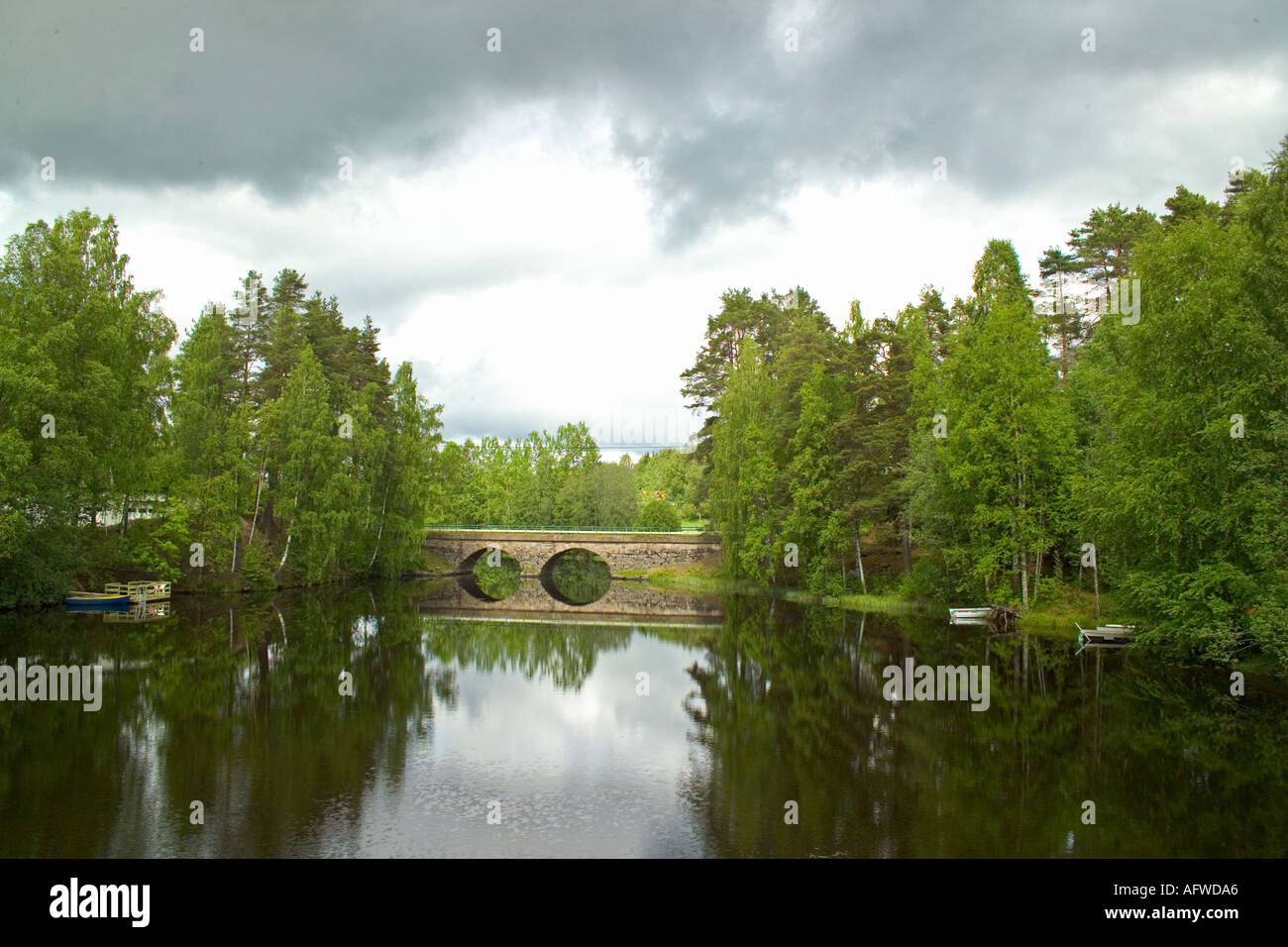 Stone arch bridge hi-res stock photography and images - Alamy