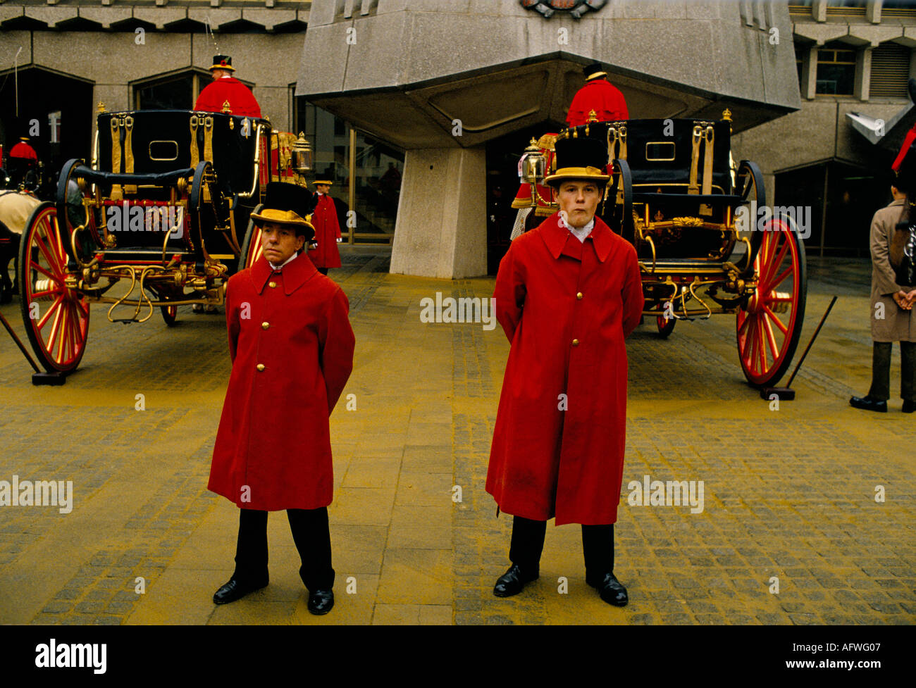 Uniformed footmen horse and carriage line up at the Lord Mayor of London annual Show Pomp and Ceremony 1990s  UK HOMER SYKES Stock Photo