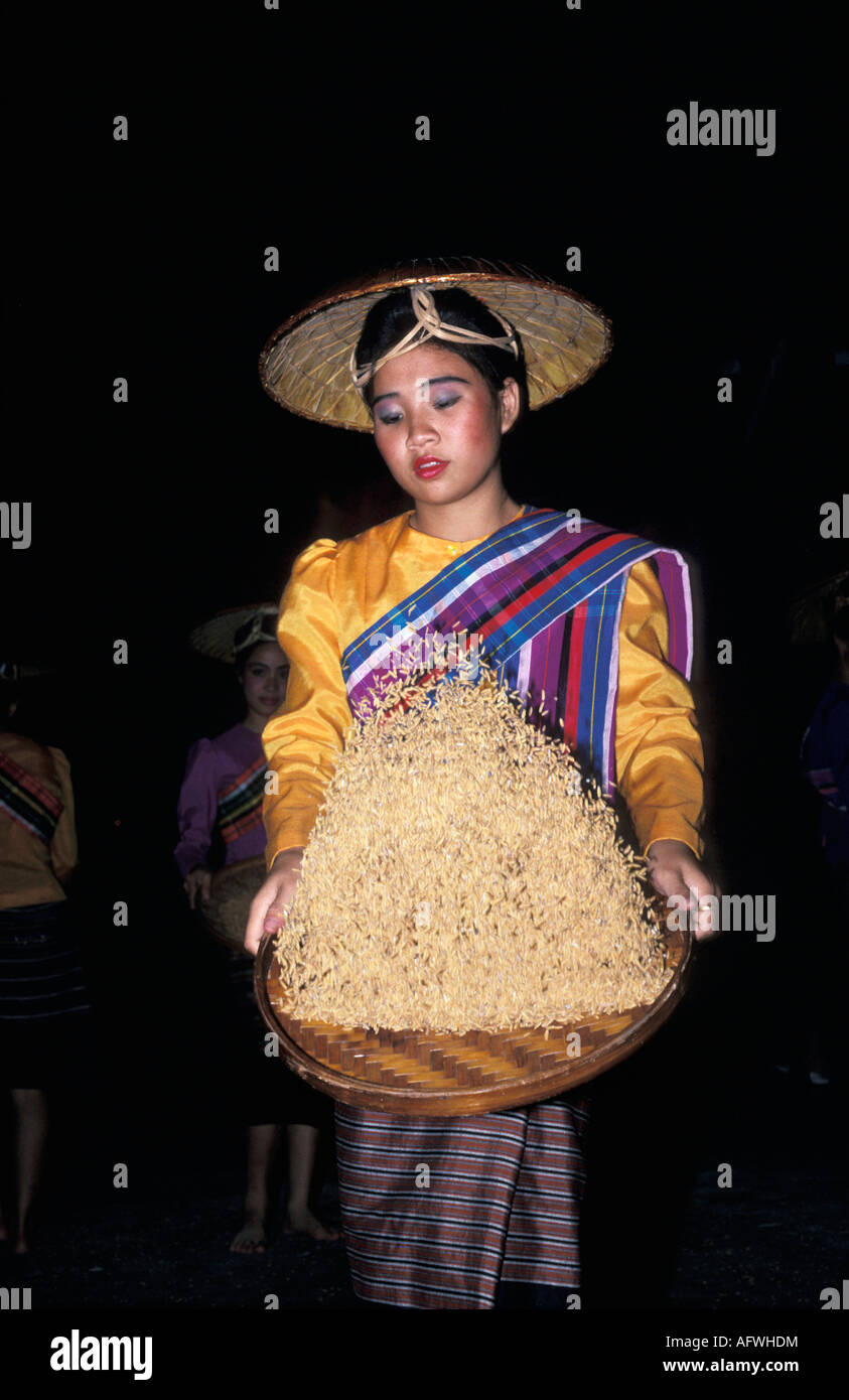 Thailand Bangkok Woman winnowing rice during traditional dancing Stock ...