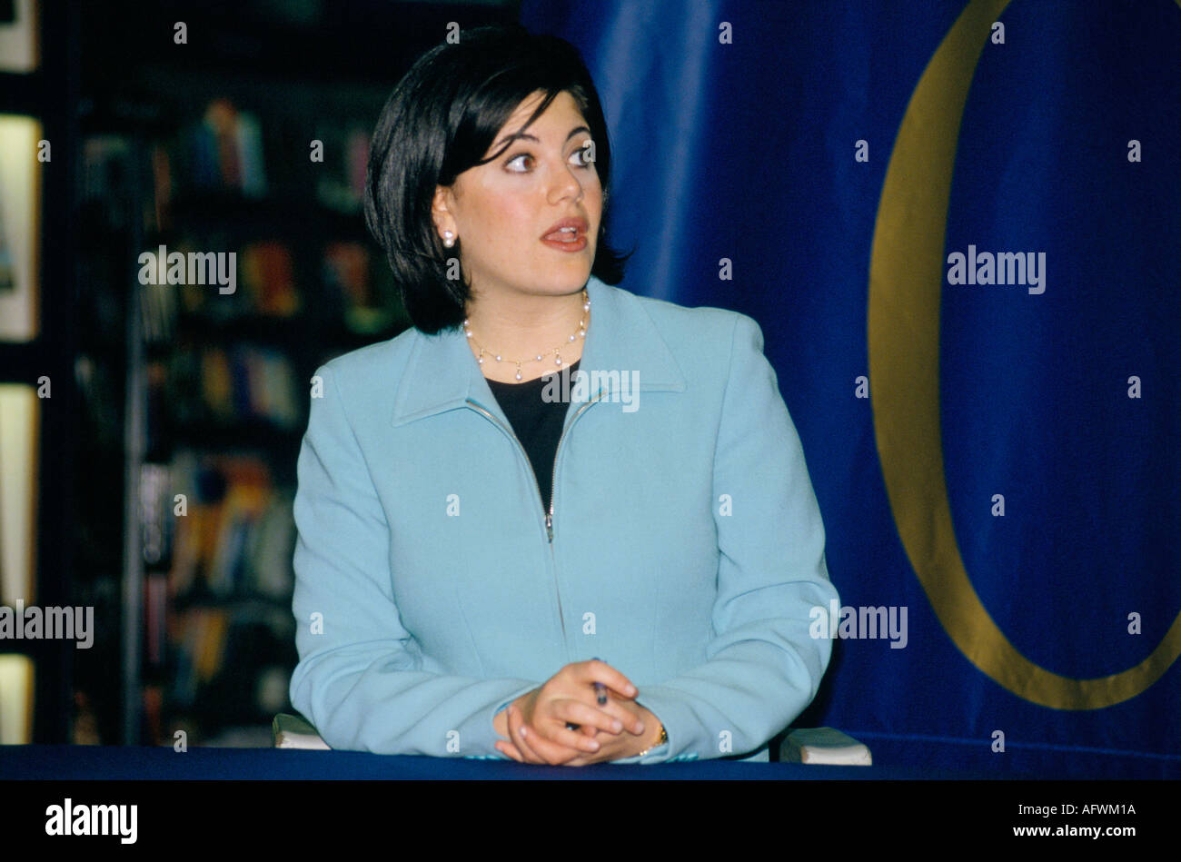 Monica Lewinsky waiting for book signing session, her autobiography Monica Story to start. Dillions bookstore London 1999. 1990s England HOMER SYKES Stock Photo