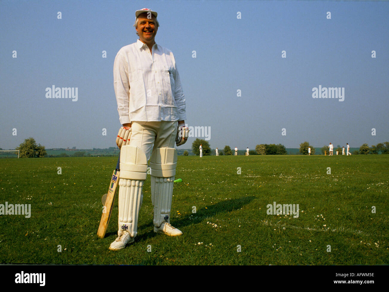 Sir Tim Rice portrait, lyricist and author. Cricket captain of the Heartaches his own team Oxfordshire private estate. 1990 1990s UK HOMER SYKES Stock Photo