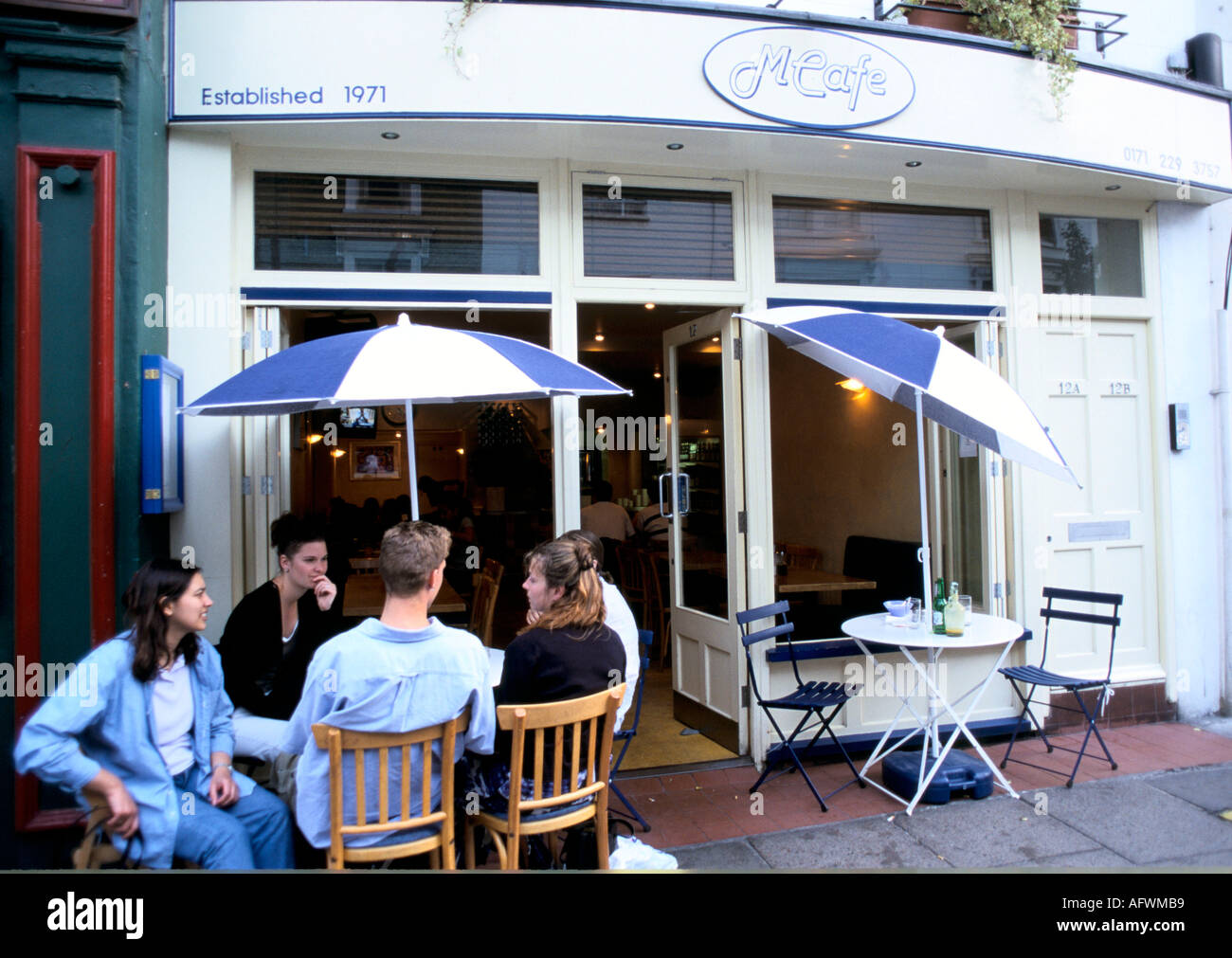Notting hill gate london cafe hires stock photography and images Alamy