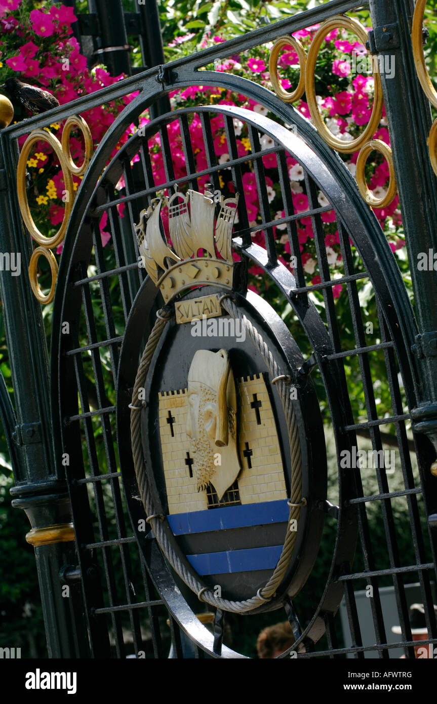 emblem ships badge crest coat of arms on wrought iron gates at entrance