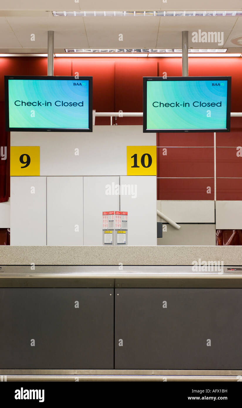Check In desks Stock Photo Alamy