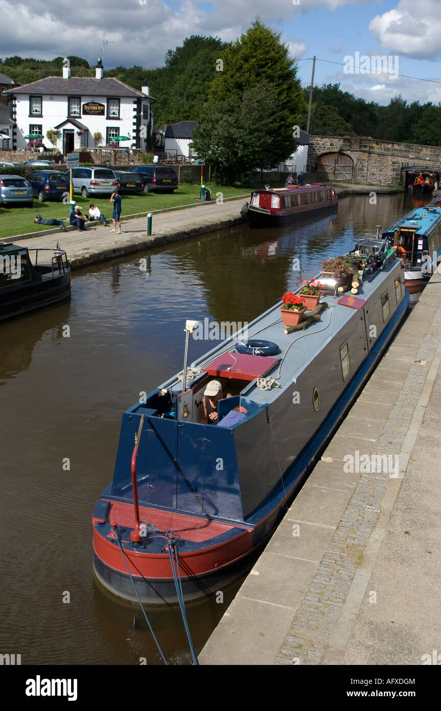 barge moored at Trevor Basin, Llangollen canal, Froncysyllte Pontcysyllte north wales UK Stock Photo