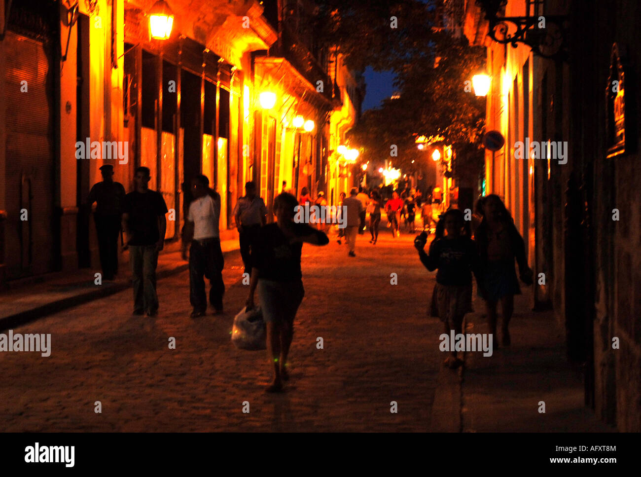 Cuba Havana Habana Vieja streets at night Stock Photo - Alamy