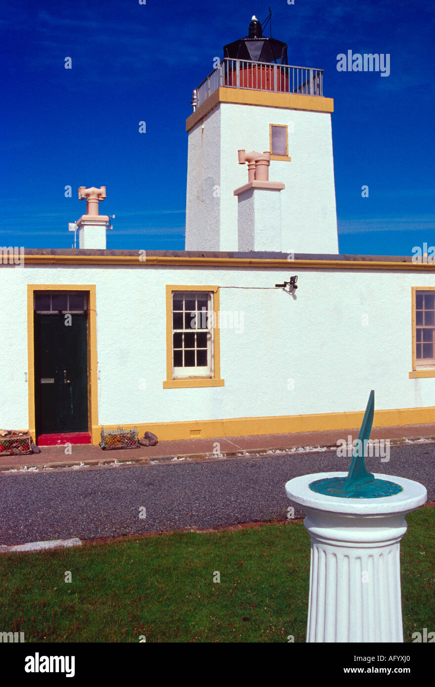 Eshaness lighthouse light tower and buildings South Head of Caldersgeo esha ness shetland mainland Stock Photo