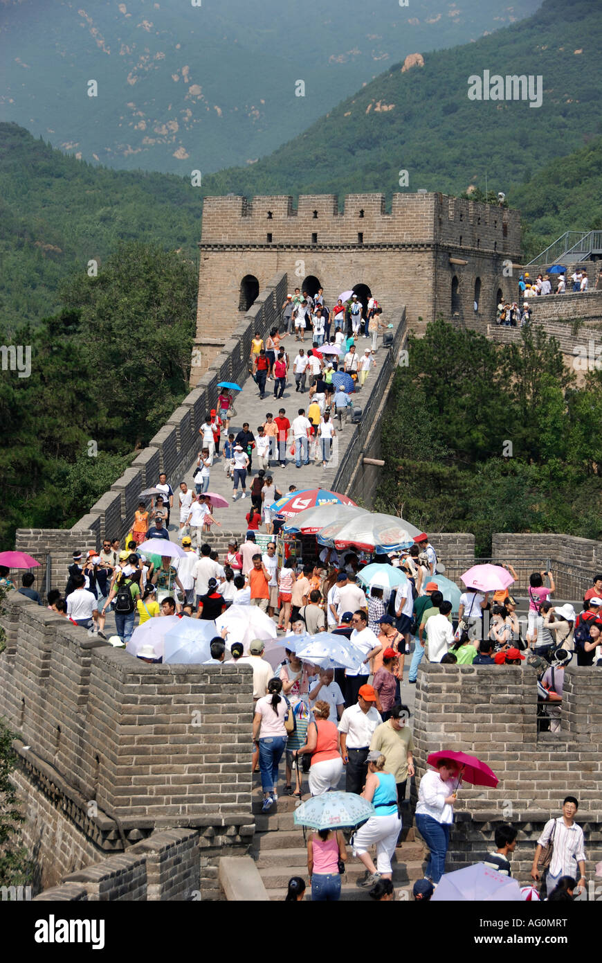 Thousands Tourists Visit Daily Chinese Wall Stock Photo 138458411