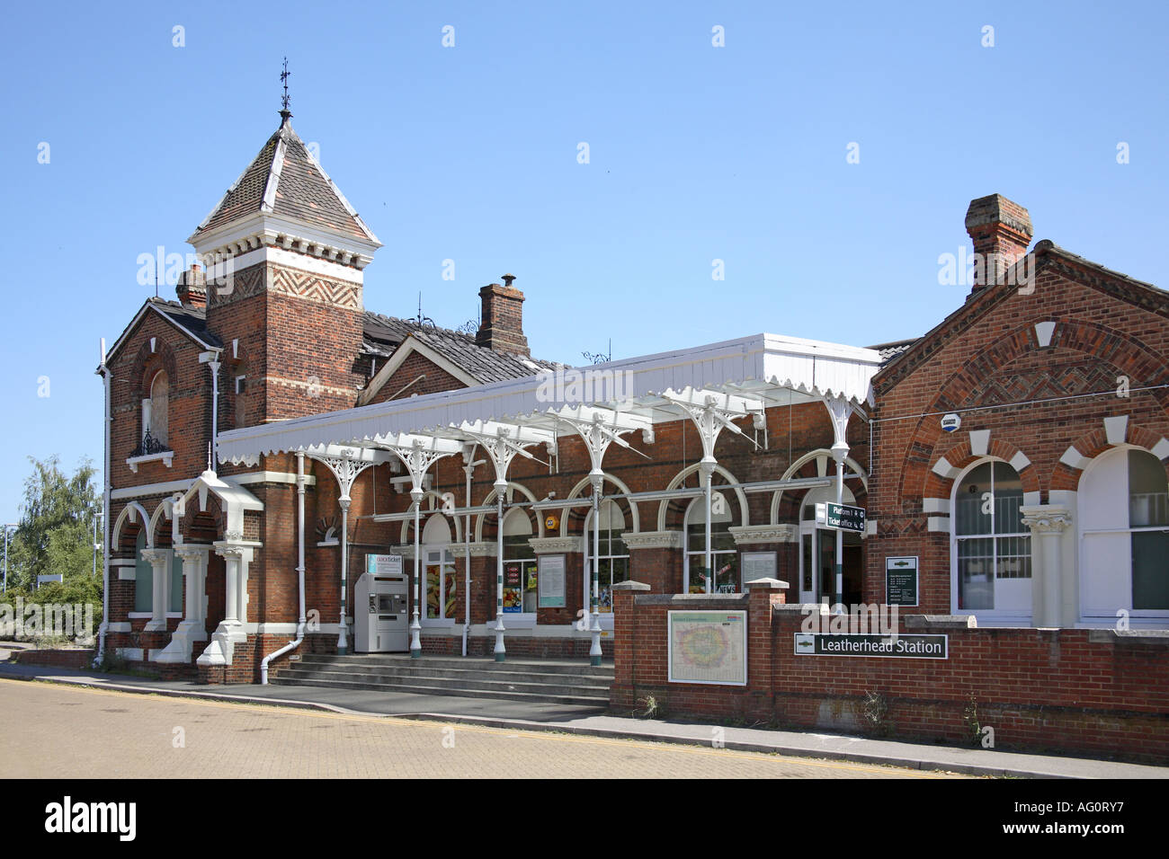 Leatherhead Station. Surrey, England Stock Photo Alamy
