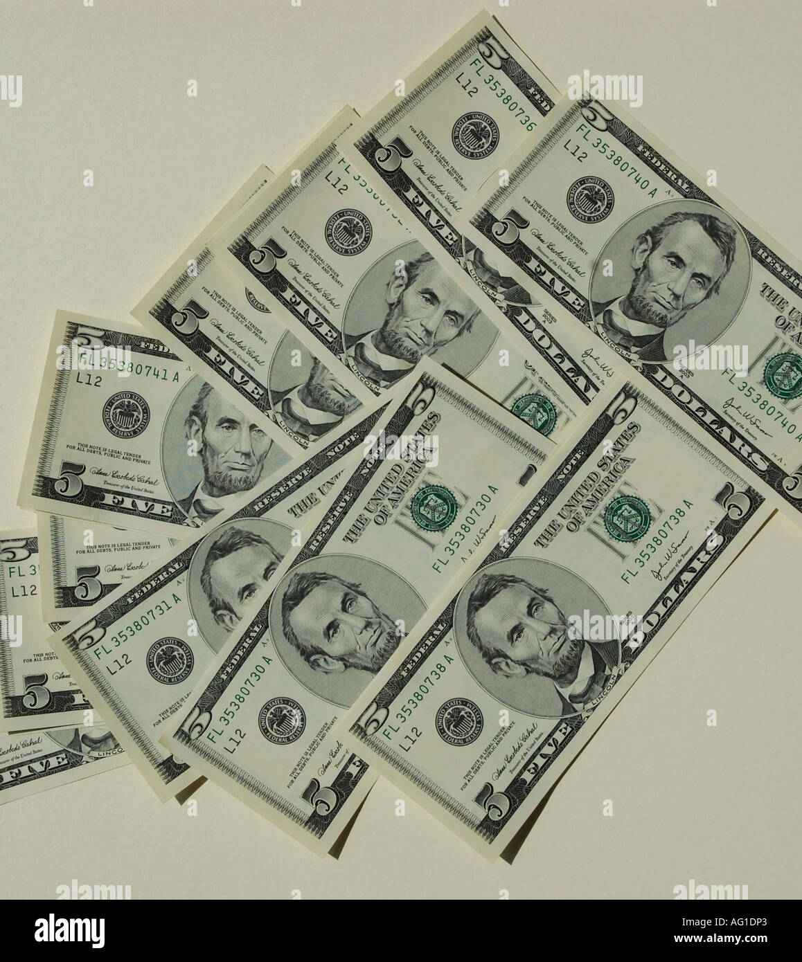 Usd5 Notes Oil notes hi-res stock photography and images - Alamy