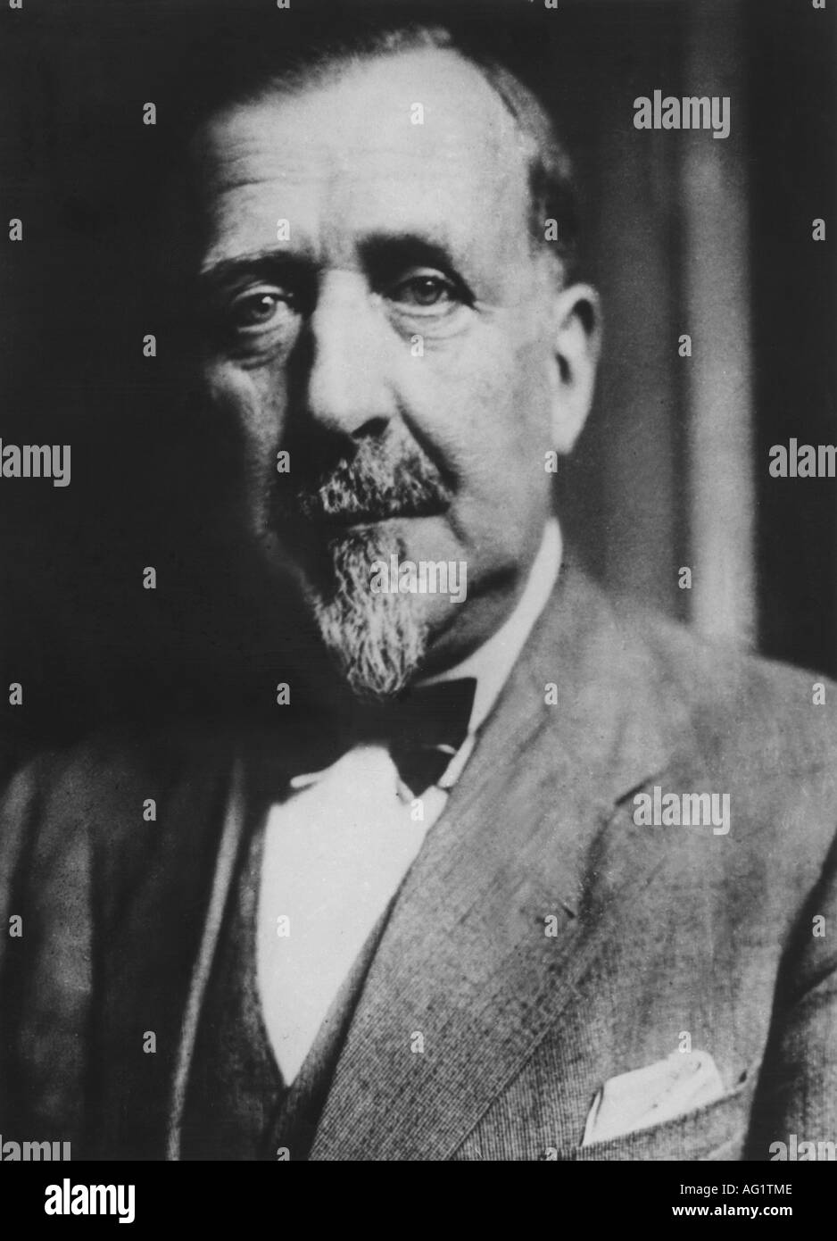 Heinrich mann 1871 1950 hi-res stock photography and images - Alamy