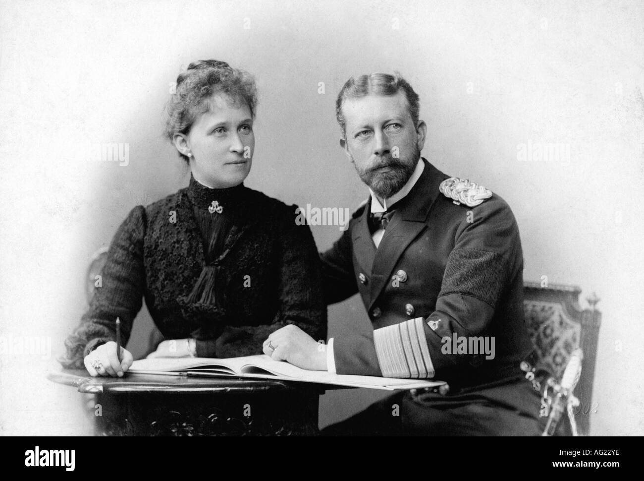 Heinrich, 14.8.1862 - 20.4.1929, Prince of Prussia, German Admiral, with wife princess Irene, photo by J.C. Scharwächter, Berlin, circa 1900, Henry, Hohenzollern, princess of Hesse and of Rhine, Germany, Uniform, , Stock Photo