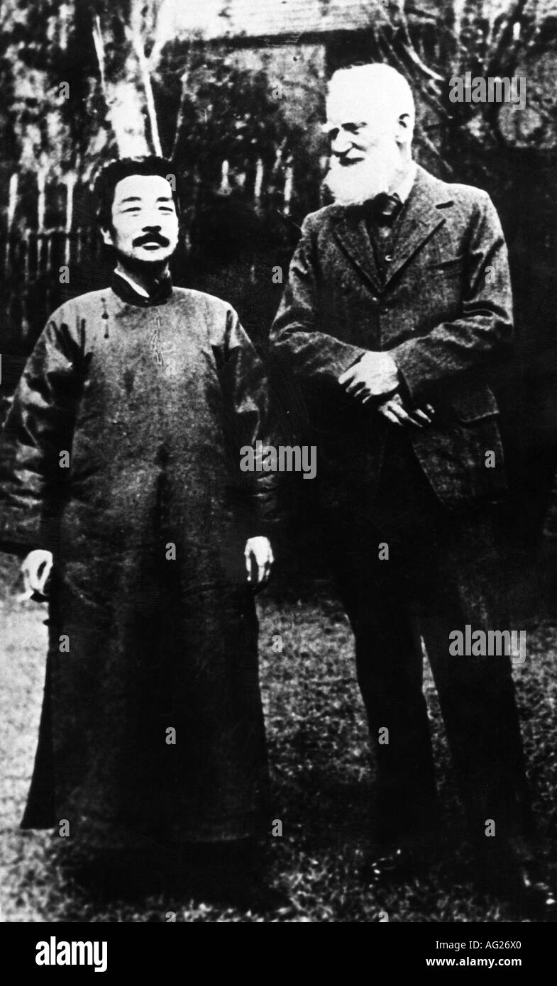 Shaw, George Bernard, 26.7.1856 - 2.11.1950, Irish writer / author, with Lu Xun, (1881 - 1936), 1933, 1930s, 30s, , Stock Photo
