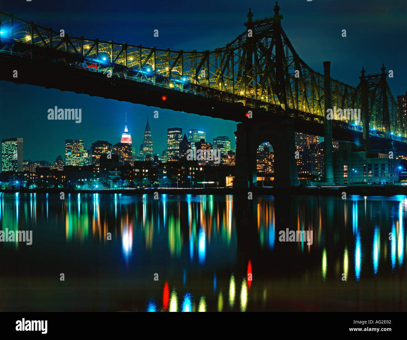 New york night skyline reflections hi-res stock photography and images ...