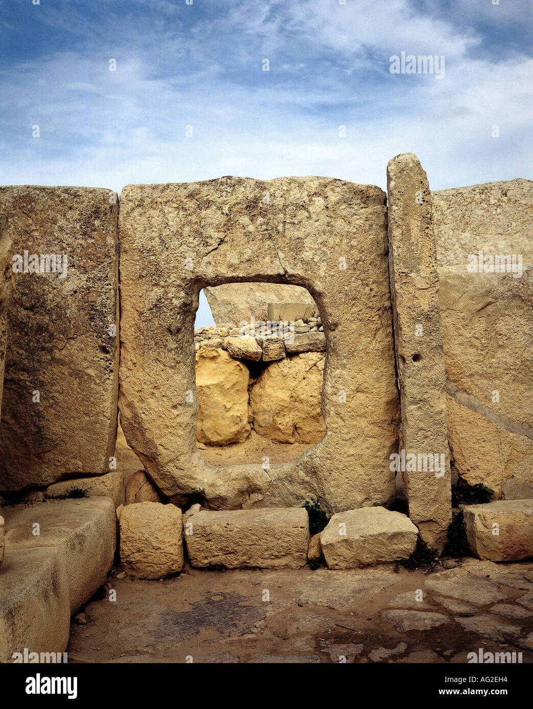 travel /geography, Malta, buildings, Hagar Qim temple, door panel, barrier stones, circa 3200 - 2500 B.C., historic, historical, Europe, architecture, early history, prehistory, megalith, megaliths, culture, religion, stone, UNESCO world heritage, Stock Photo