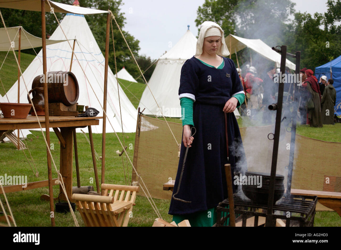 Medieval cooking fire hi-res stock photography and images - Alamy