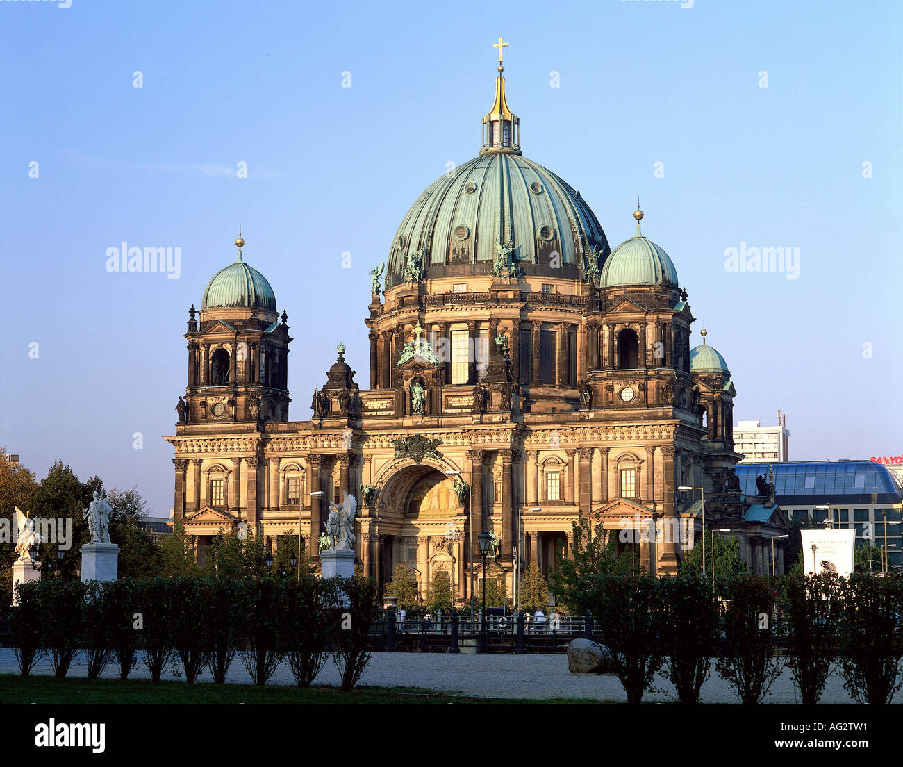 geography / travel, Germany, Berlin, churches, Berliner Dom, exterior view, architect: Julius Raschdorff, built 1894 - 1905, Additional-Rights-Clearance-Info-Not-Available Stock Photo