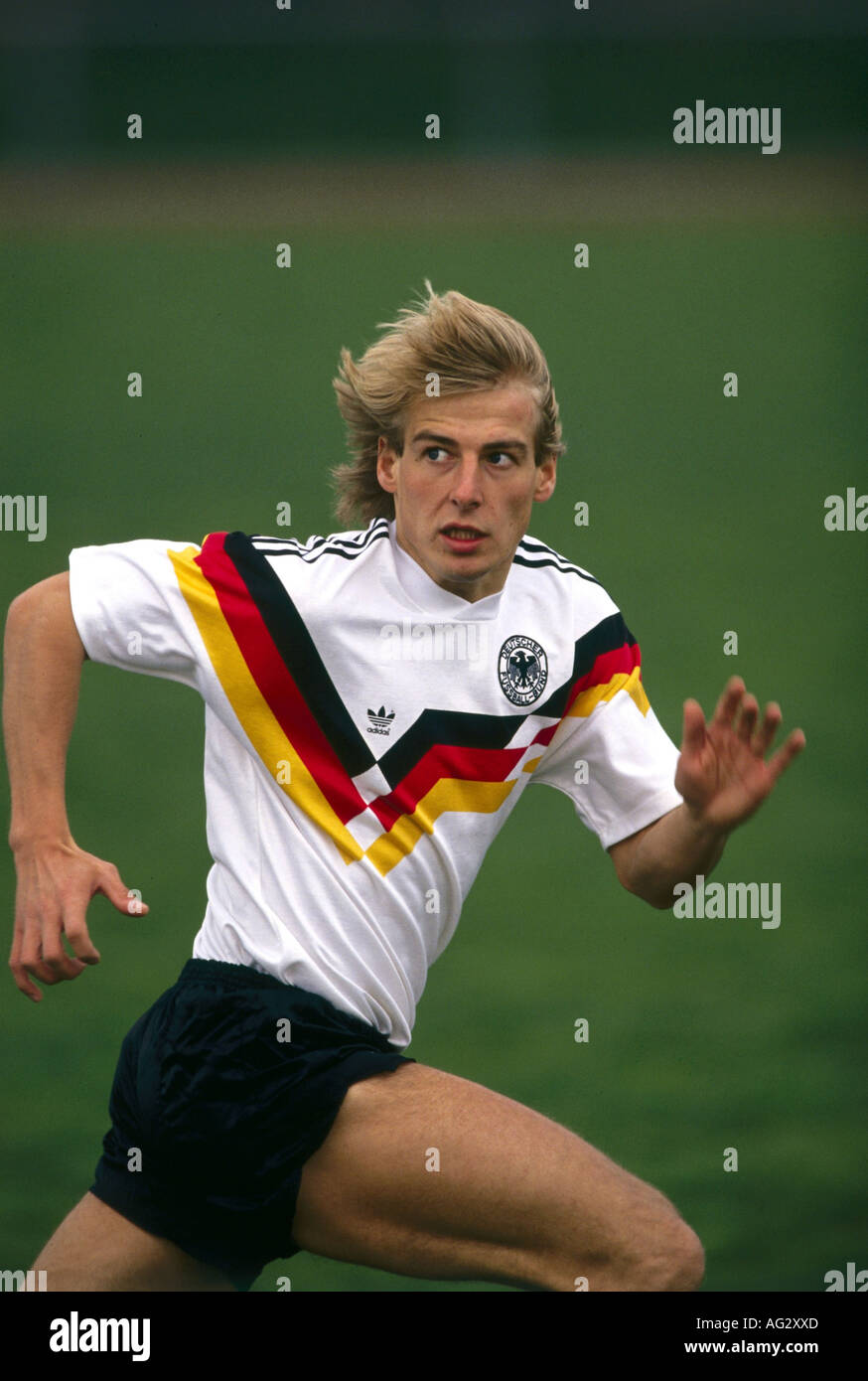 Klinsmann, Jürgen, * 30.7.1964, German athlete (soccer / football), half length, 1988, Stock Photo