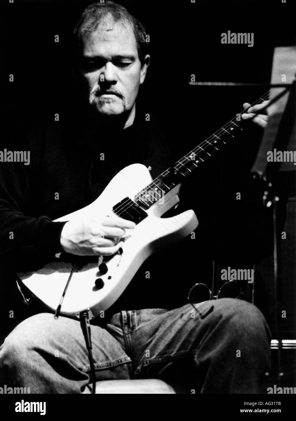 Abercrombie, John, * 16.12.1944, American musician (Jazz), with e-guitar, half length, live performance, Mannheim, March 1997, Stock Photo