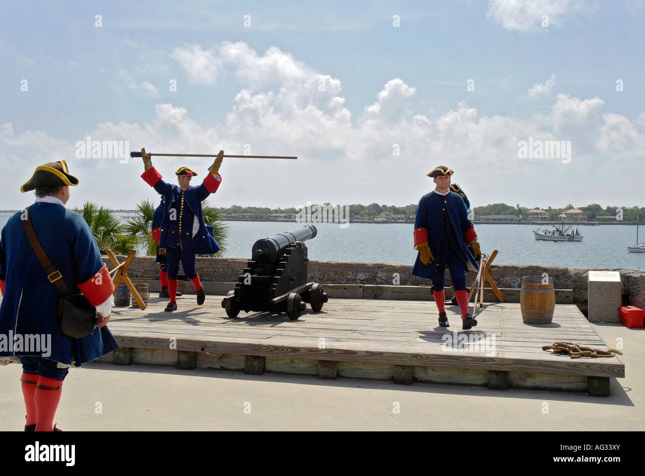 reenactors prepare to fire cannon, Castillo de San Marcos Natl ...
