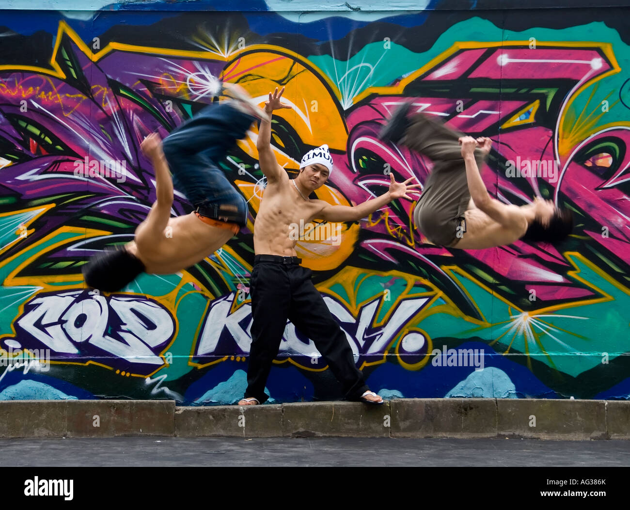 The artists from the Korean Dance Physical group Maximum Crew performing in the streets of Edinburgh Stock Photo