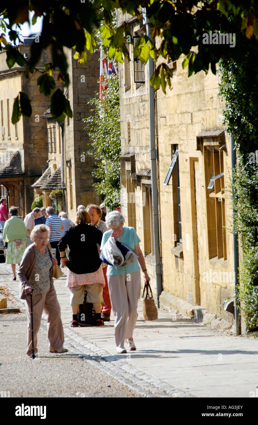 Shopping street in Broadway Cotswolds Worcestershire England UK Stock