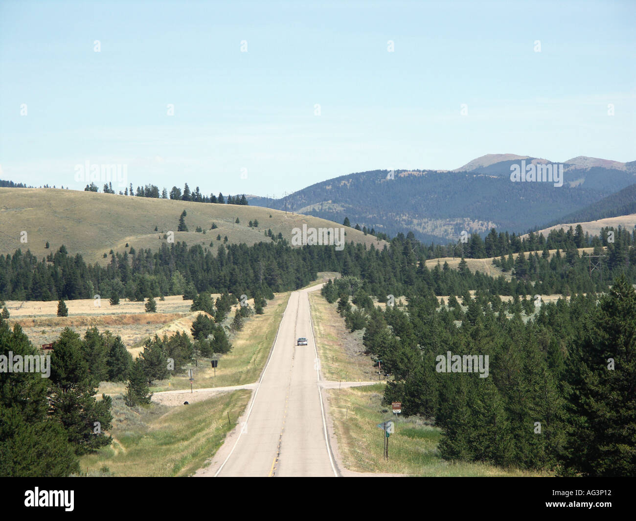 Side roads hi-res stock photography and images - Alamy