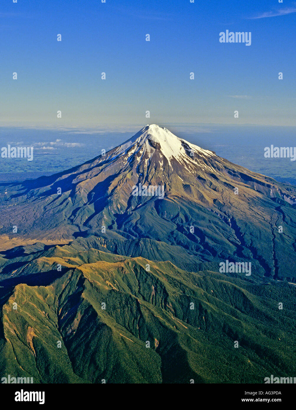 Aerial view of Mount Egmont New Zealand Stock Photo - Alamy