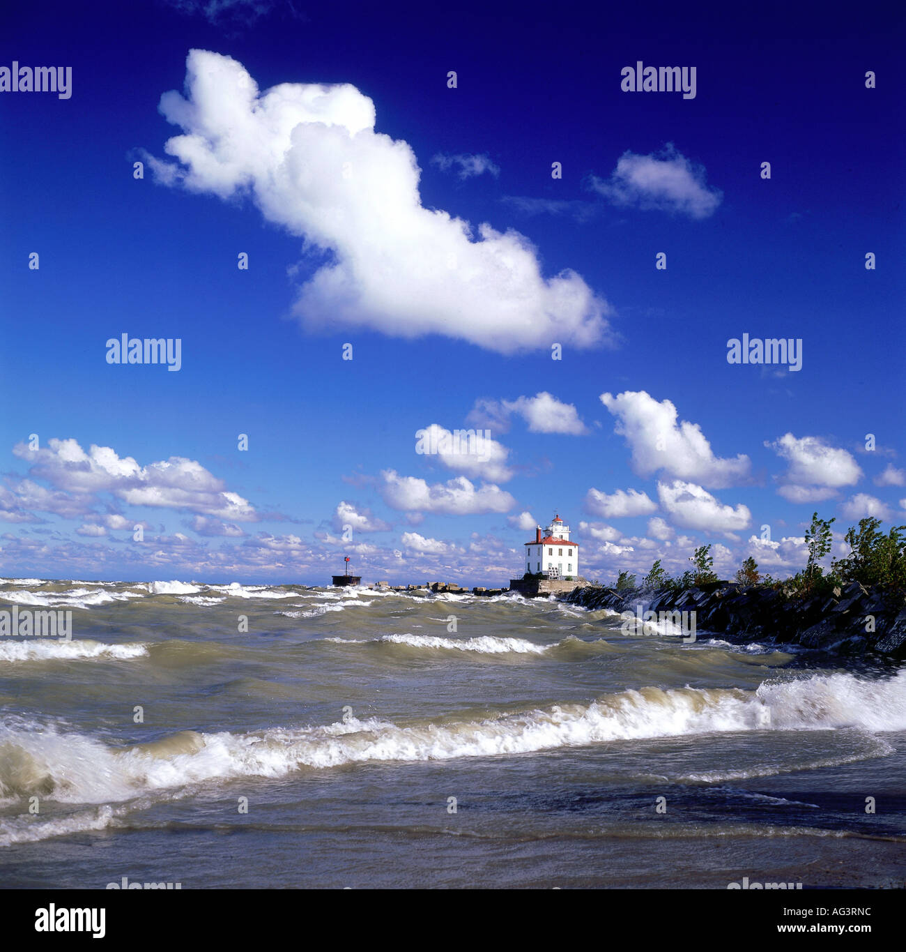 geography / travel, USA, Ohio, landscapes, Lake Erie, Fairport Harbour, West Breakwater Light