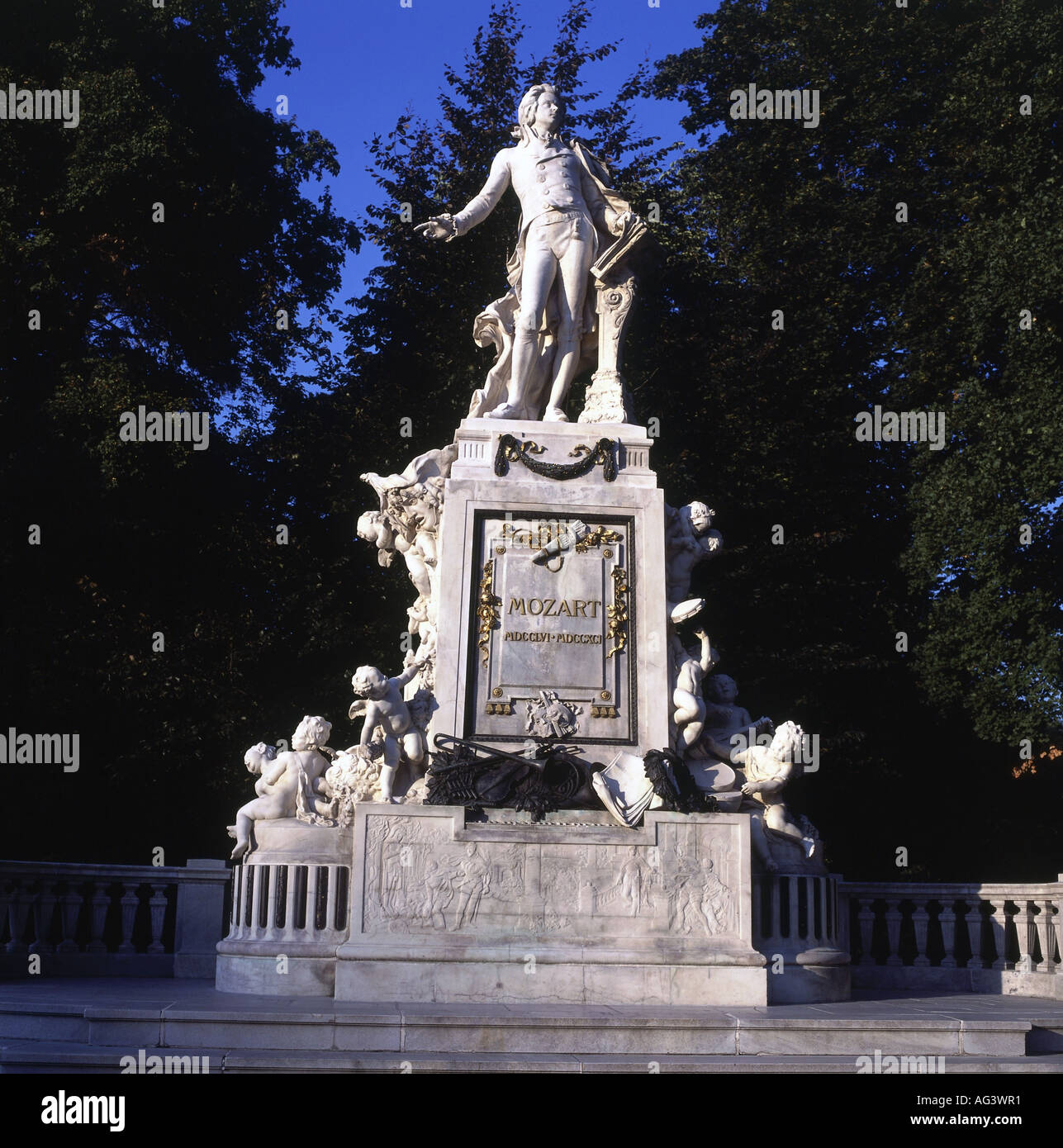 Mozart, Wolfgang Amadeus, 27.1.1756 - 5.12.1791, austrian composer, monument, Burggarten, Vienna, Austria, Viktor Tilgner, Stock Photo