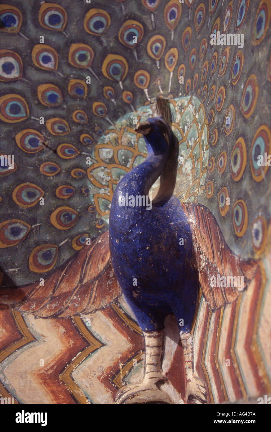 Sculptural decoration hires stock photography and images Alamy