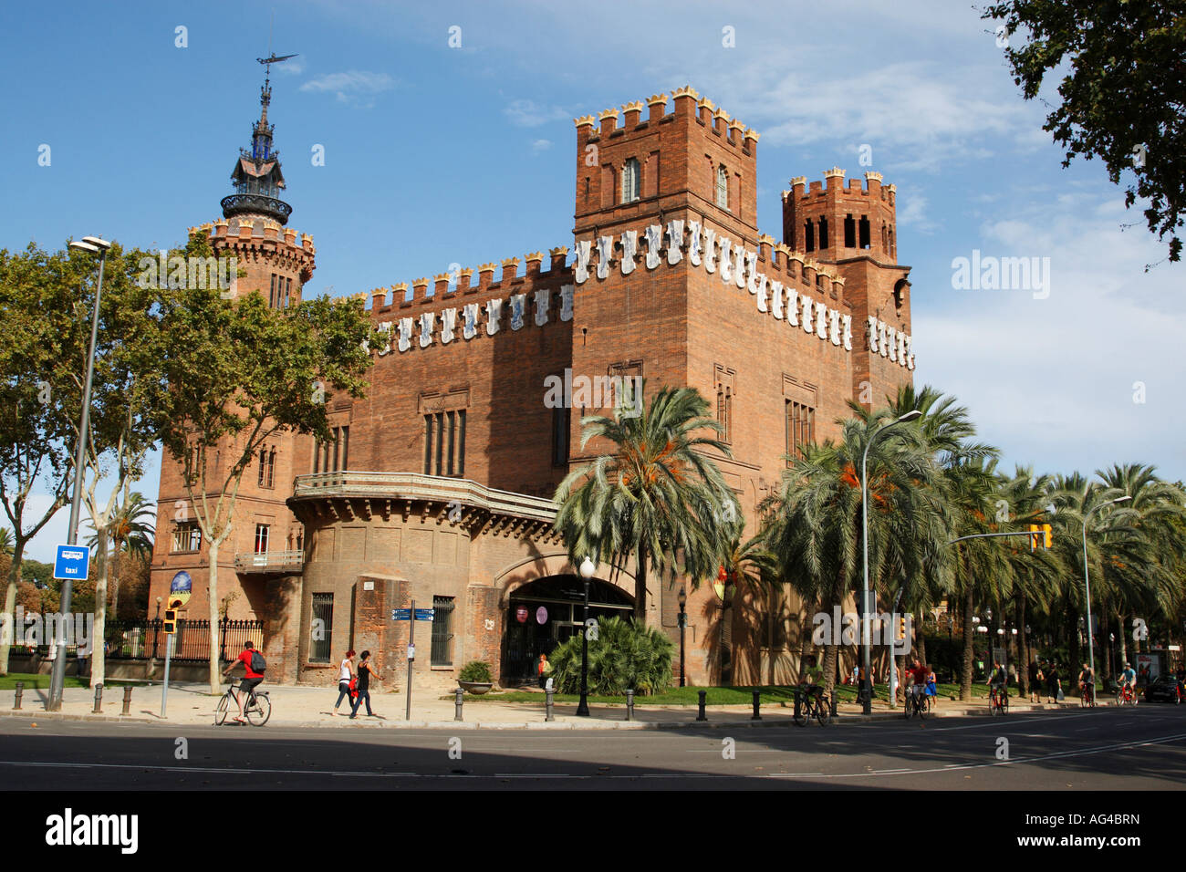 castel dels tres dragons home to the museum museo de zoologia parc de la ciutadella barcelona spain europe Stock Photo