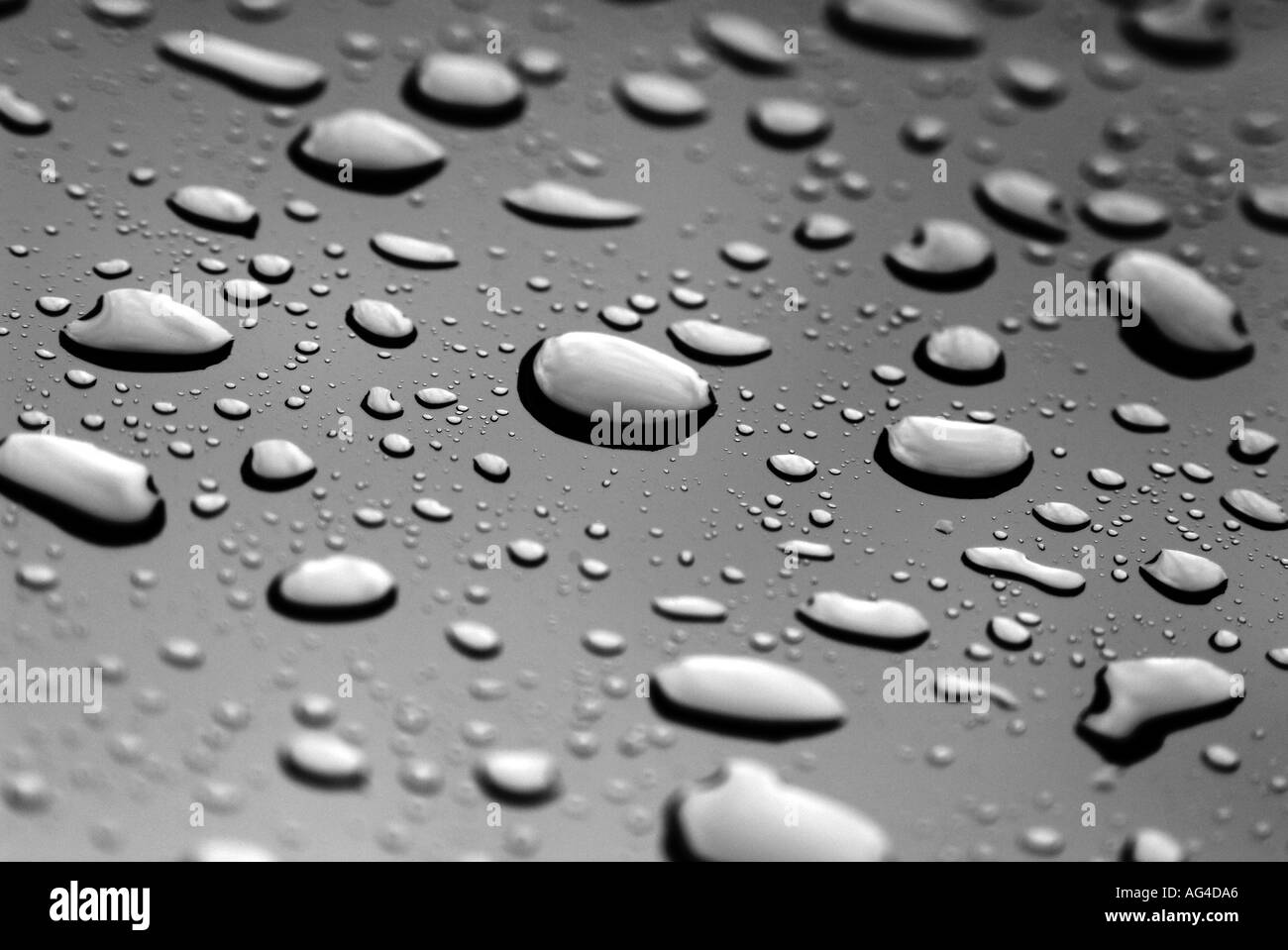 water droplet drop dribble splat surface tension h20 meniscus mercury