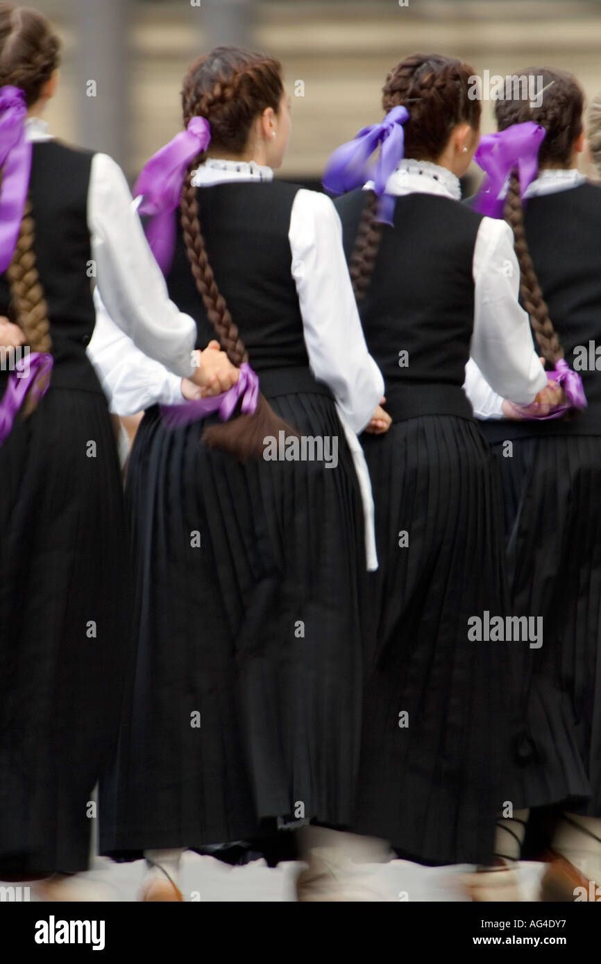 Country line dancing hi-res stock photography and images - Alamy