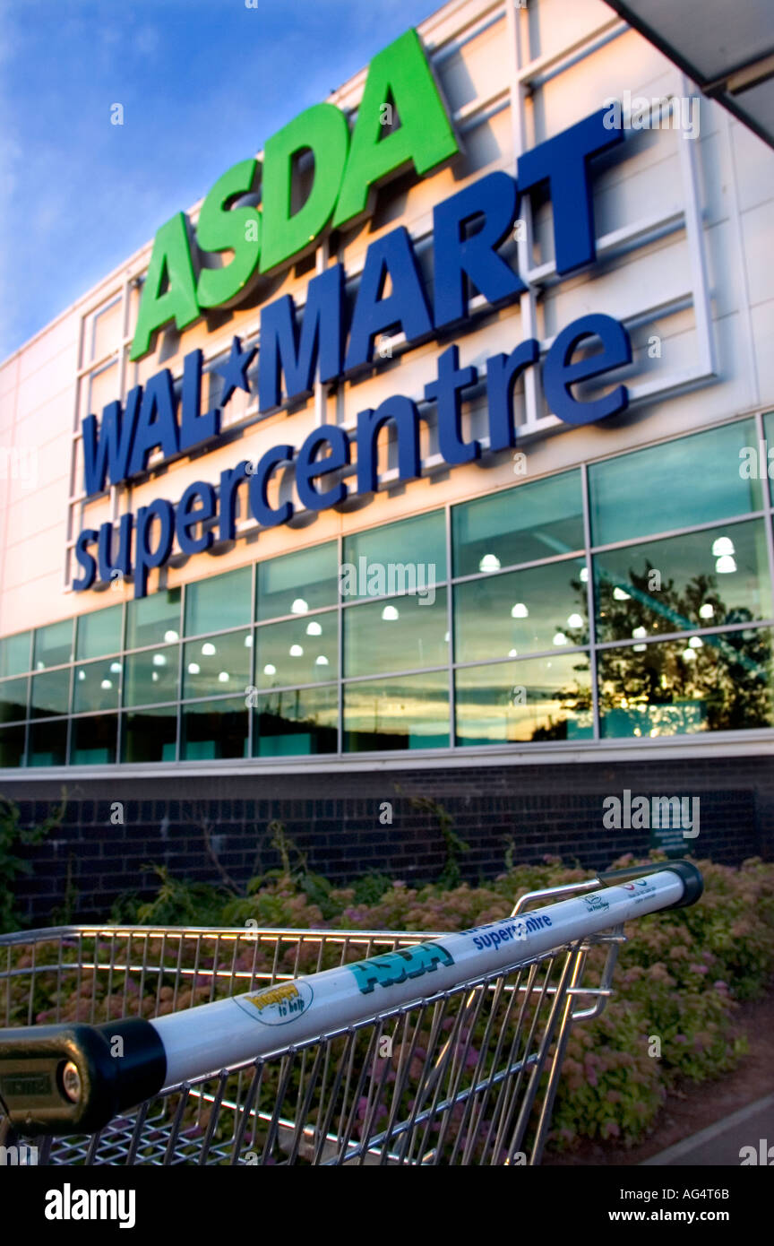 asda-walmart-supercentre-at-cribbs-causeway-bristol-england-stock-photo