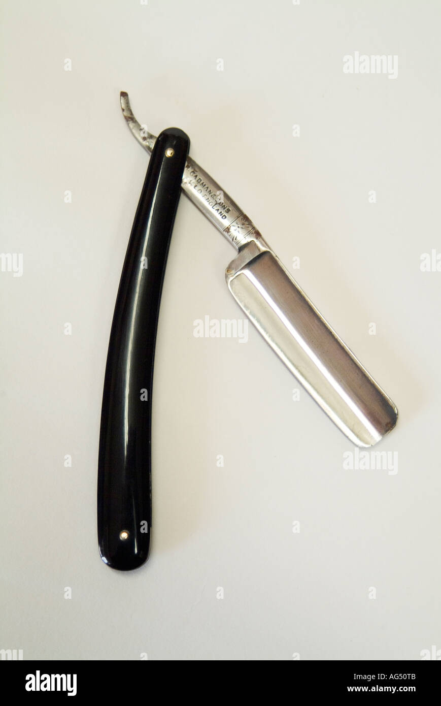 An old cut throat razor Stock Photo Alamy