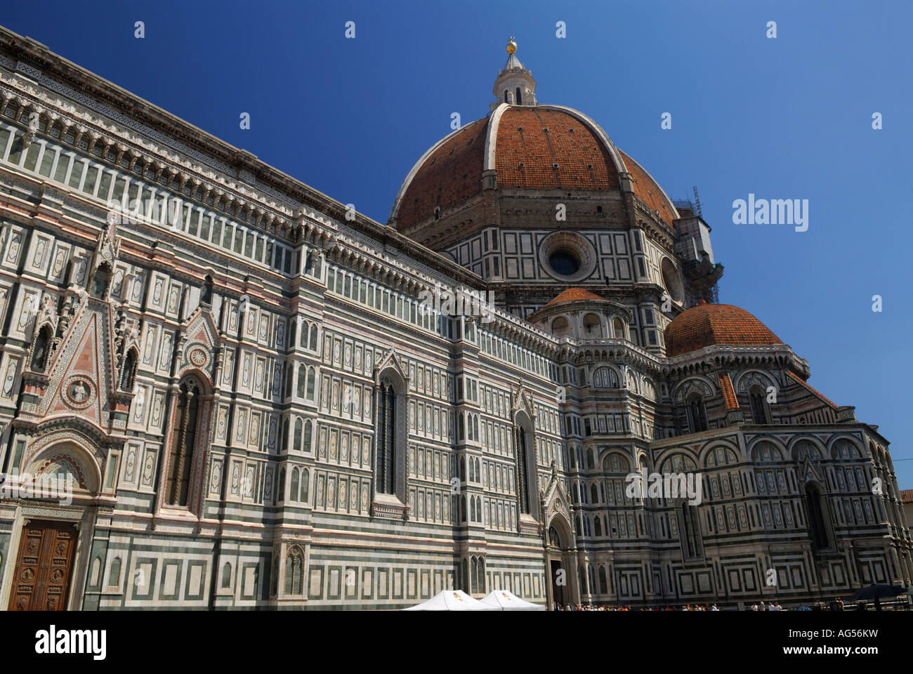 Side view of Brunelleschi Duomo cupola red dome of Santa Maria del ...