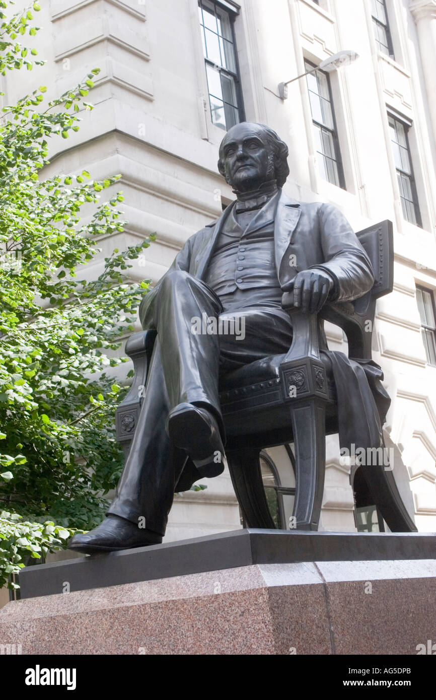 Statue of George Peabody (1795 - 1869), an American philanthropist at the rear of the Royal Exchange in the City of London GB UK Stock Photo