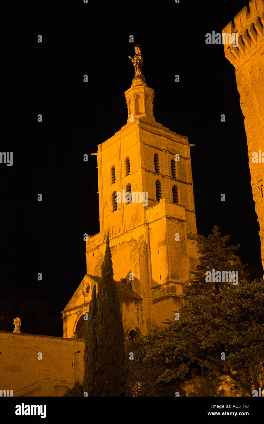 Avignon Papstresidenz Alpes Cote d Azur Palais des papes Stock Photo ...